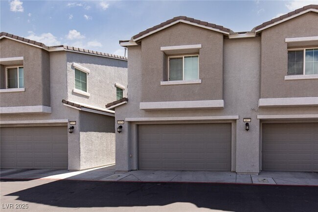 4536 Lafontaine Ct in North Las Vegas, NV - Foto de edificio - Building Photo