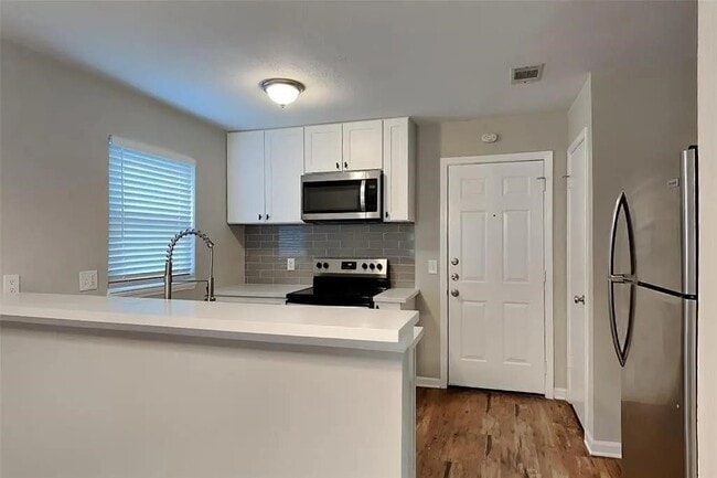 property at 19746 Oakland Valley Dr