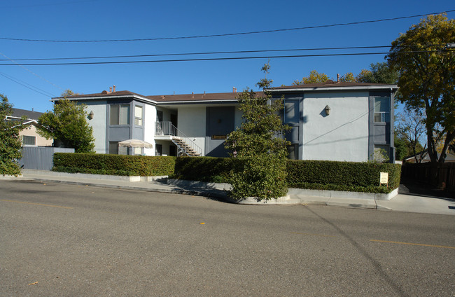 Sunnyvale in Solvang, CA - Foto de edificio - Building Photo