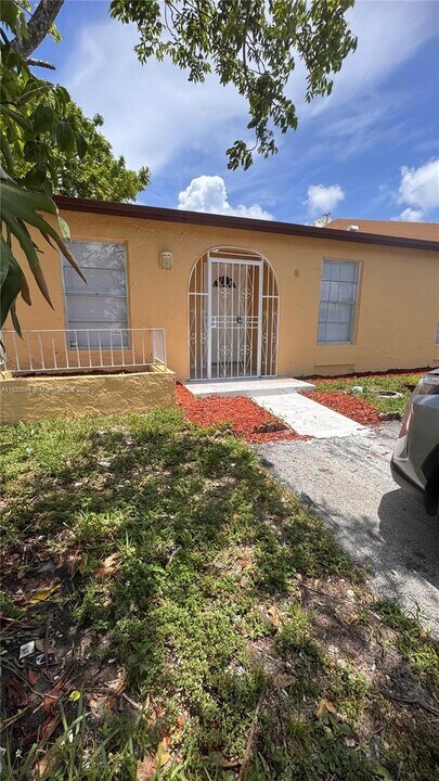 3019 NW 204th Terrace in Miami Gardens, FL - Building Photo