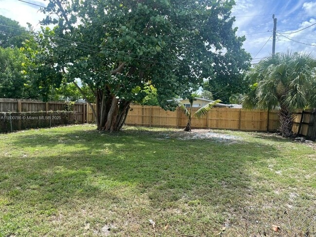 1127 NW 7th Ave in Fort Lauderdale, FL - Building Photo - Building Photo