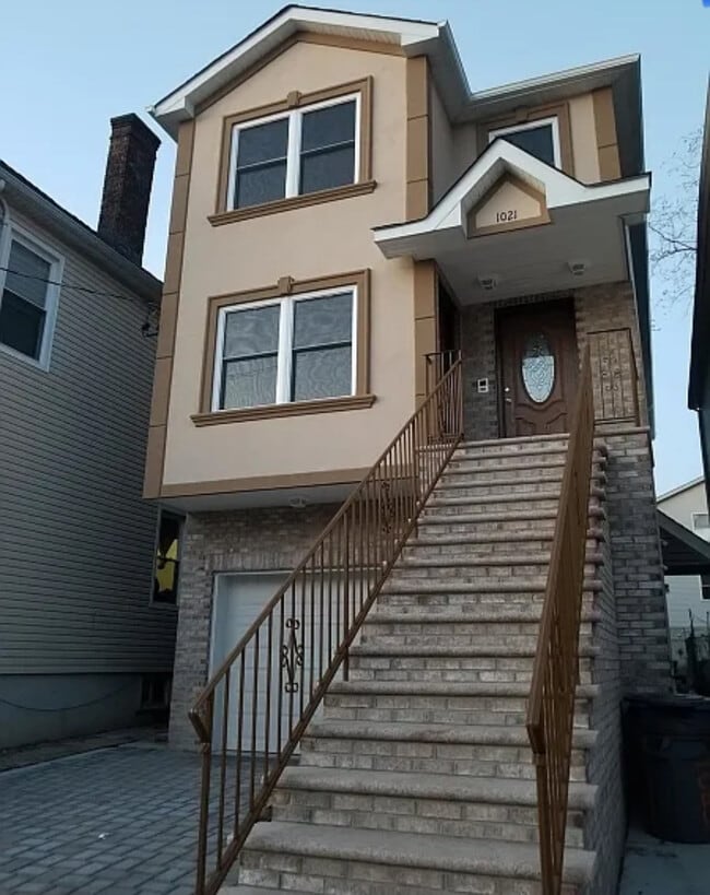 1021 Anna St, Unit 2