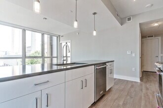 88 V St SW in Washington, DC - Building Photo - Building Photo