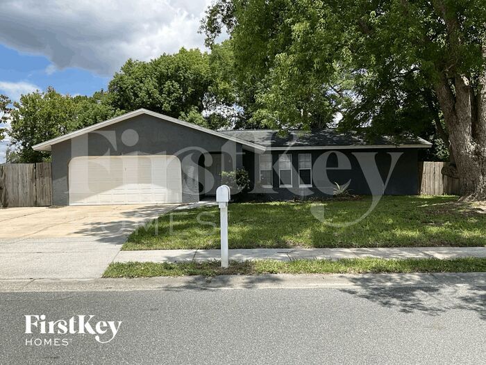 561 Monroe Ave in Apopka, FL - Building Photo