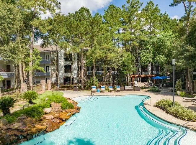 7575 Gosling Rd in Spring, TX - Building Photo