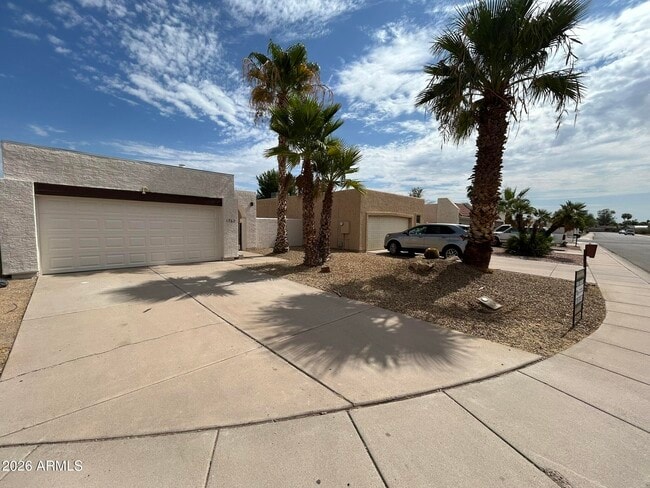 property at 1762 W Colt Rd