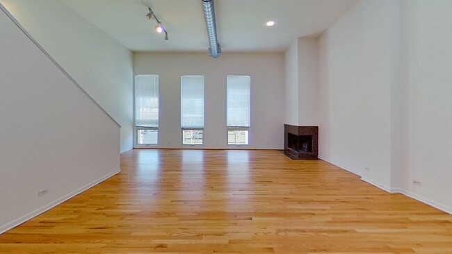 property at 1526 N Halsted St