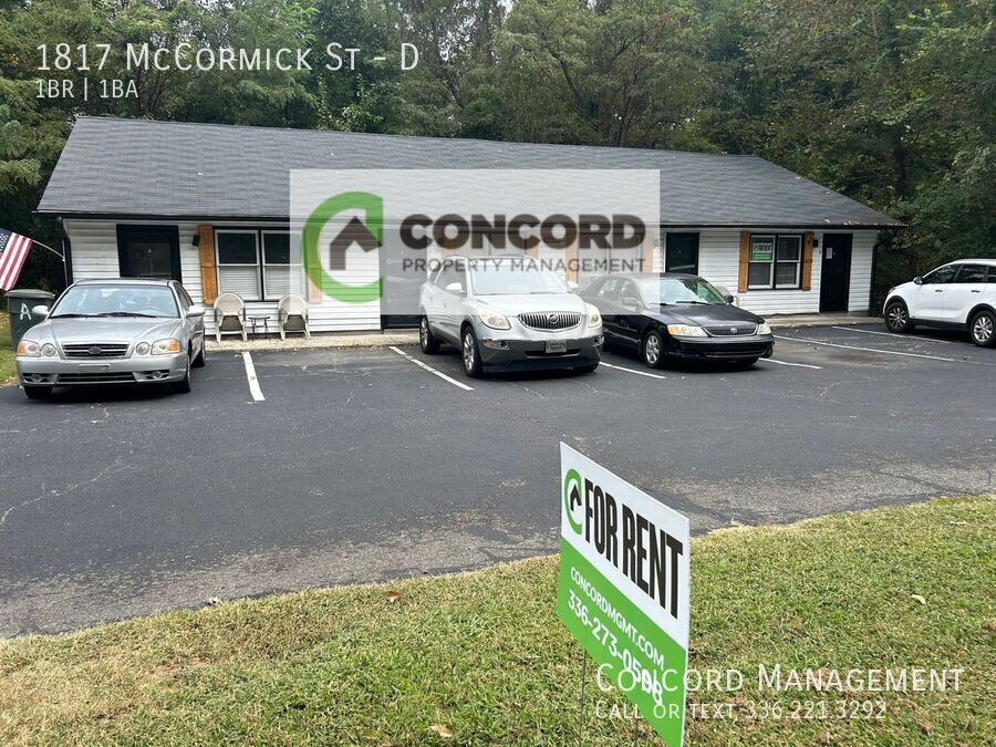 1817 McCormick St in Greensboro, NC - Building Photo