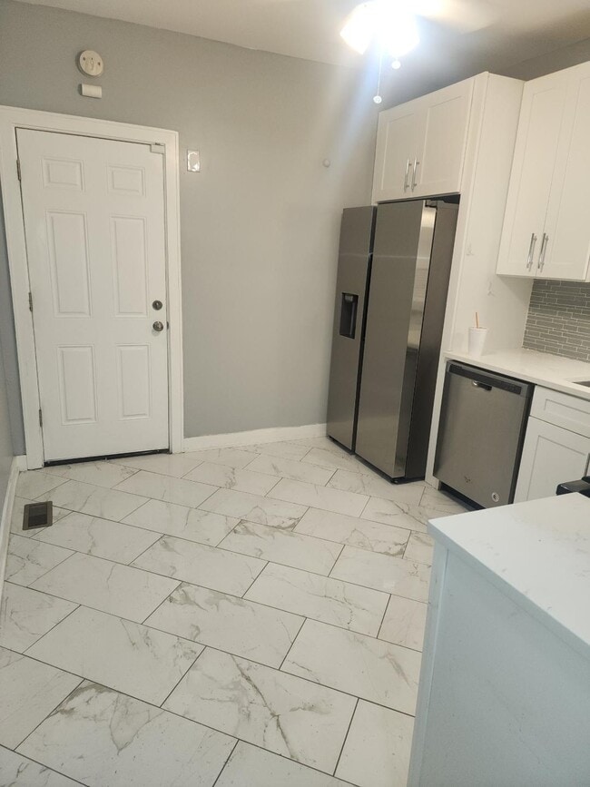 4846 W Haddon Ave, Unit 1st FL in Chicago, IL - Foto de edificio - Building Photo