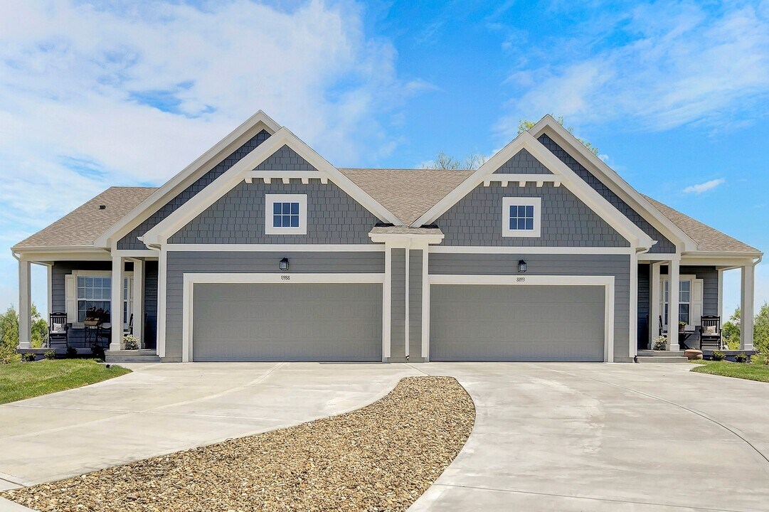 Fairways Villas at City Center in Lenexa, KS - Foto de edificio