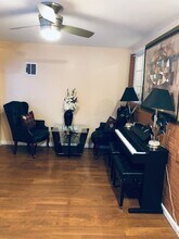 2605 Elmhurst Dr in Beachwood, OH - Building Photo - Building Photo