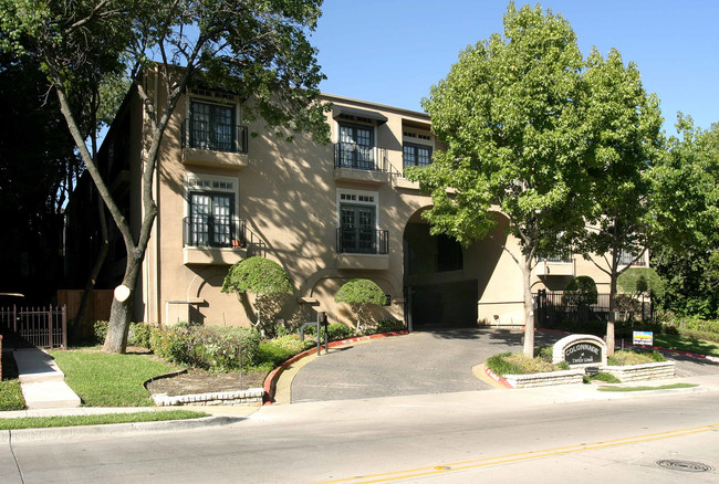 Colonnade At Turtle Creek in Dallas, TX - Building Photo - Building Photo