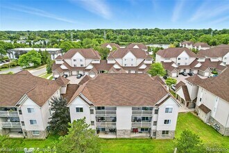 863 Brandon Ave in Pontiac, MI - Building Photo - Building Photo