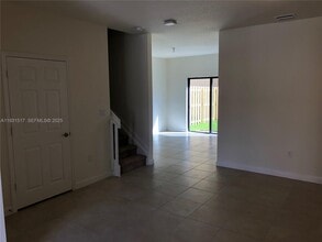 105 SE 33rd Terrace in Homestead, FL - Building Photo - Building Photo