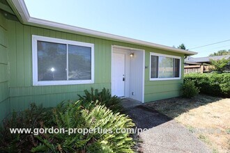 6720 SE Tenino St in Portland, OR - Building Photo - Building Photo