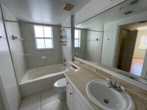 6851 SW 44th St, Unit 210 in Miami, FL - Building Photo - Building Photo