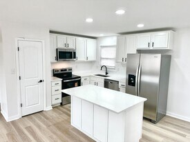 1351 Whig Ct in Georgetown, KY - Building Photo