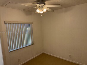 5201 SW 31st Ave in Fort Lauderdale, FL - Building Photo - Building Photo
