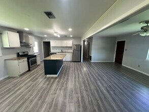 124 Gordon Crockett Dr in Lafayette, LA - Building Photo - Building Photo