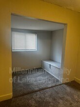8669 Hupp Ave in Warren, MI - Building Photo - Building Photo