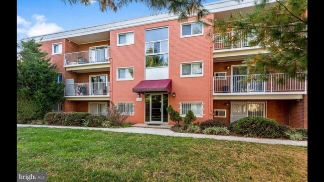 property at 1390 Bryant St NE