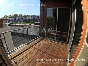 2050 N Commerce St in Milwaukee, WI - Building Photo - Building Photo