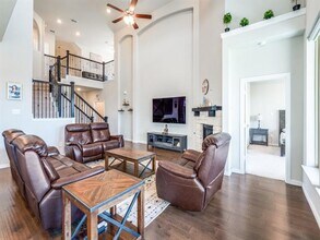 2112 Creekbluff Ct in Carrollton, TX - Building Photo - Building Photo