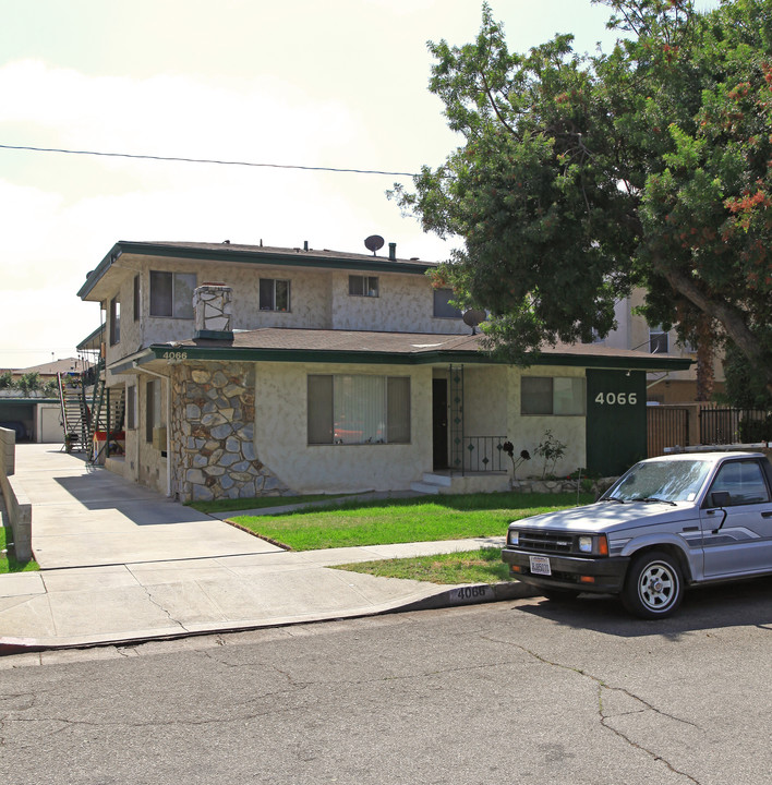 4066 W 129th St in Hawthorne, CA - Building Photo