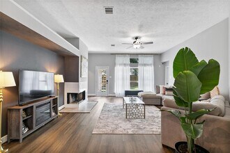 4706 Wynnview Dr in Friendswood, TX - Building Photo - Building Photo