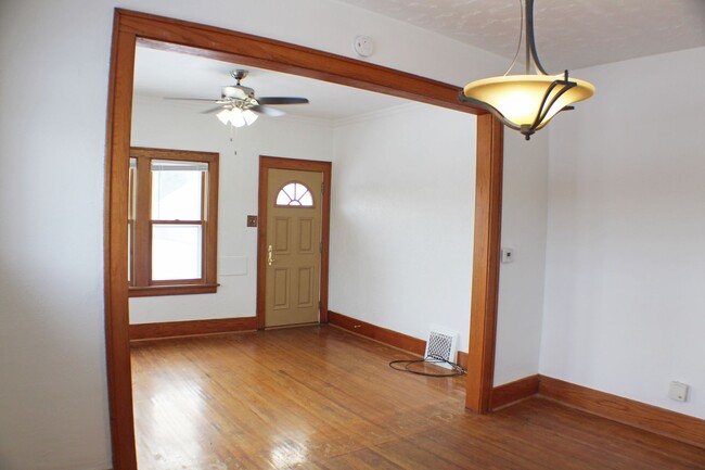 1701 S 9th Ave in Sioux Falls, SD - Building Photo - Building Photo