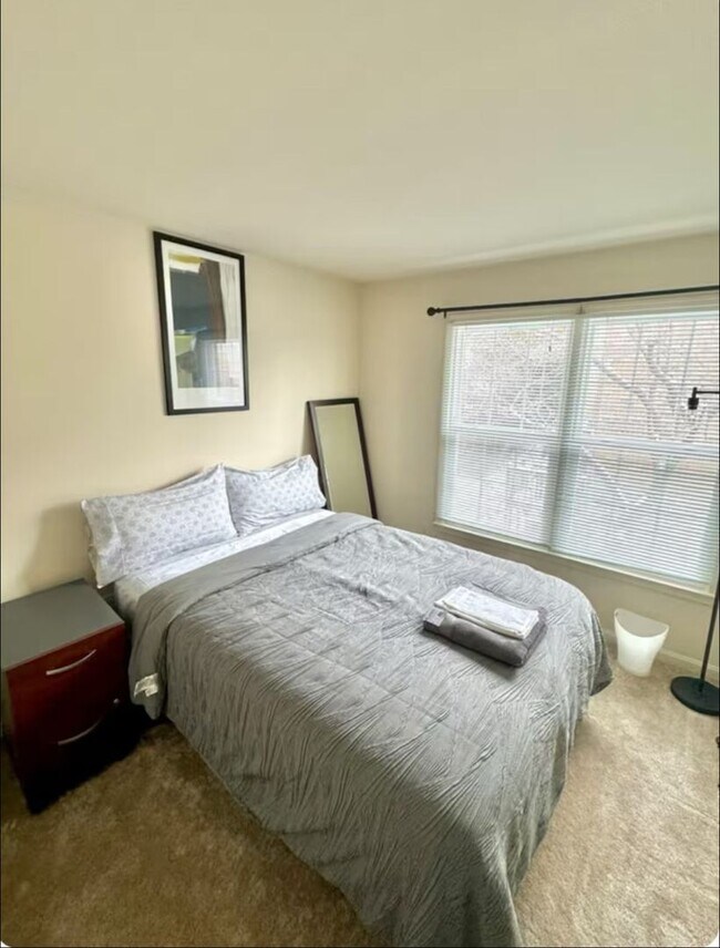 10946 Rampart Way, Unit 219 in Silver Spring, MD - Building Photo - Building Photo