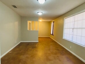 405 Toby Ln in Jacksonville, TX - Building Photo - Building Photo