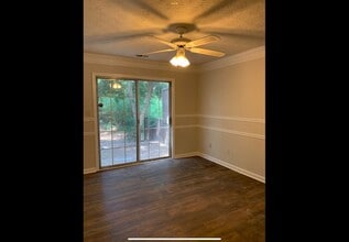 1018 Plantation Way in Kennesaw, GA - Foto de edificio - Building Photo