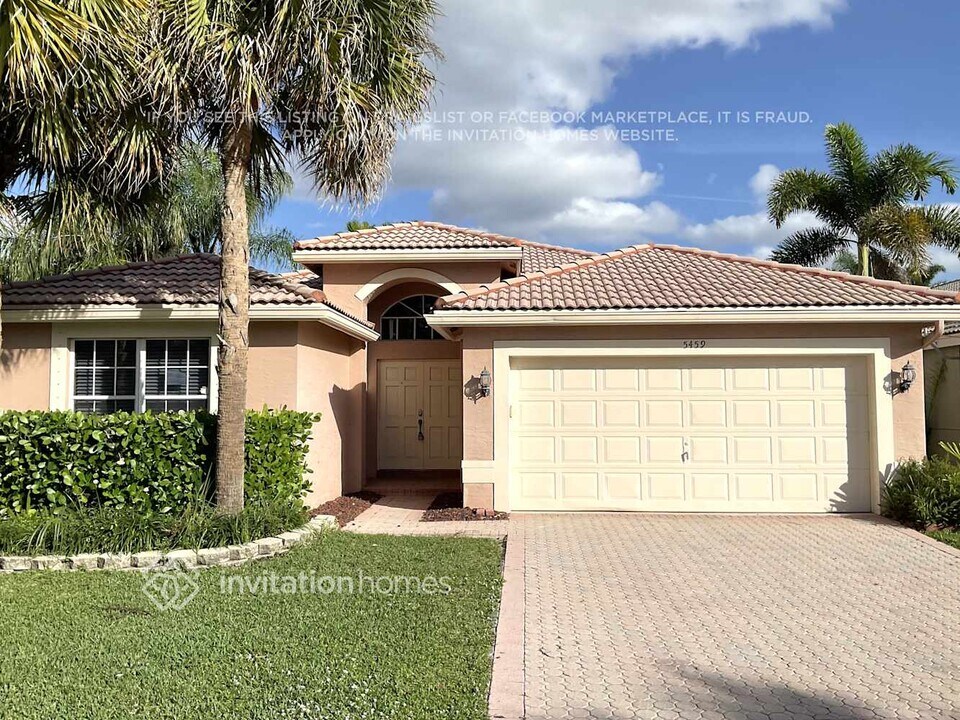 5459 NW 120th Ave in Coral Springs, FL - Building Photo