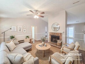 702 Dunaire Way in Jonesboro, GA - Building Photo - Building Photo