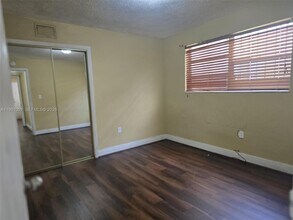 2835 NW 22nd Ave in Miami, FL - Building Photo - Building Photo