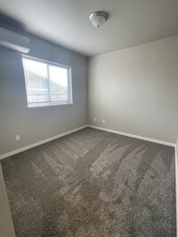 441 Talent Ave in Talent, OR - Building Photo - Interior Photo