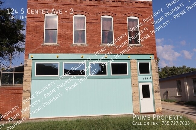 property at 124 S Center Ave