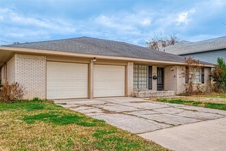 4506 Mimosa Dr in Bellaire, TX - Building Photo - Building Photo