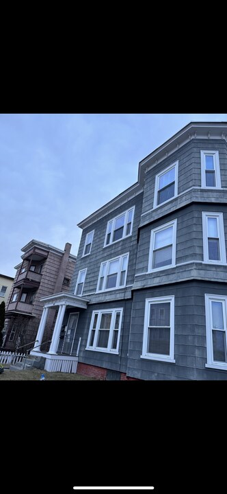 569 Rimmon St, Unit 3 in Manchester, NH - Building Photo