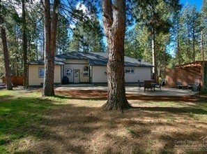 19162 Baker Rd in Bend, OR - Building Photo - Building Photo