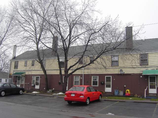 45-55 Pyle Ct in Tonawanda, NY - Building Photo - Building Photo