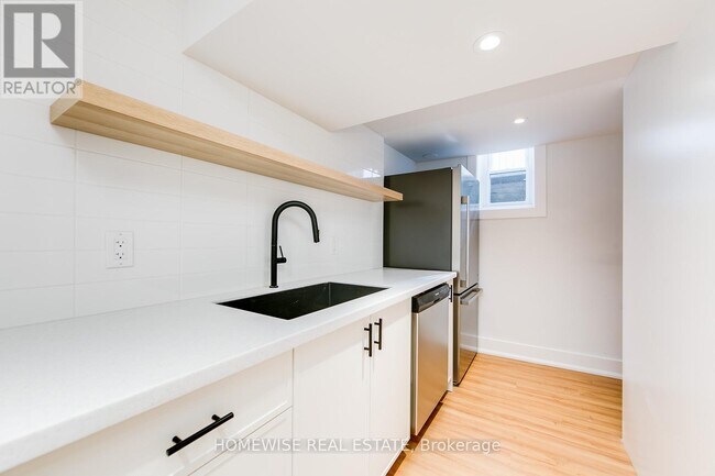 103 Malvern Ave in Toronto, ON - Building Photo - Building Photo