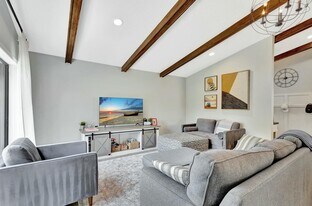 83 Ironwood Way N in Palm Beach Gardens, FL - Building Photo