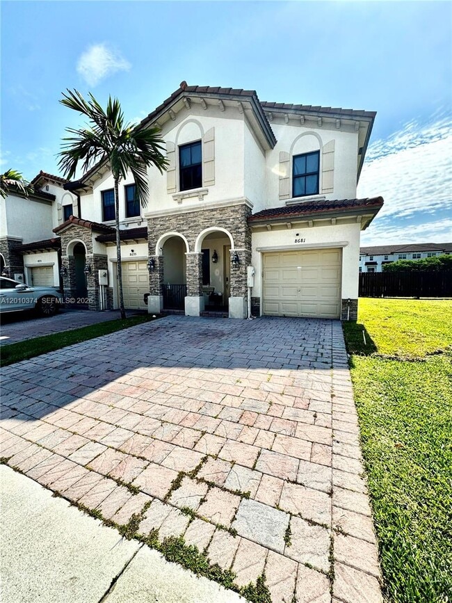 8681 NW 98th Ave in Doral, FL - Building Photo - Building Photo