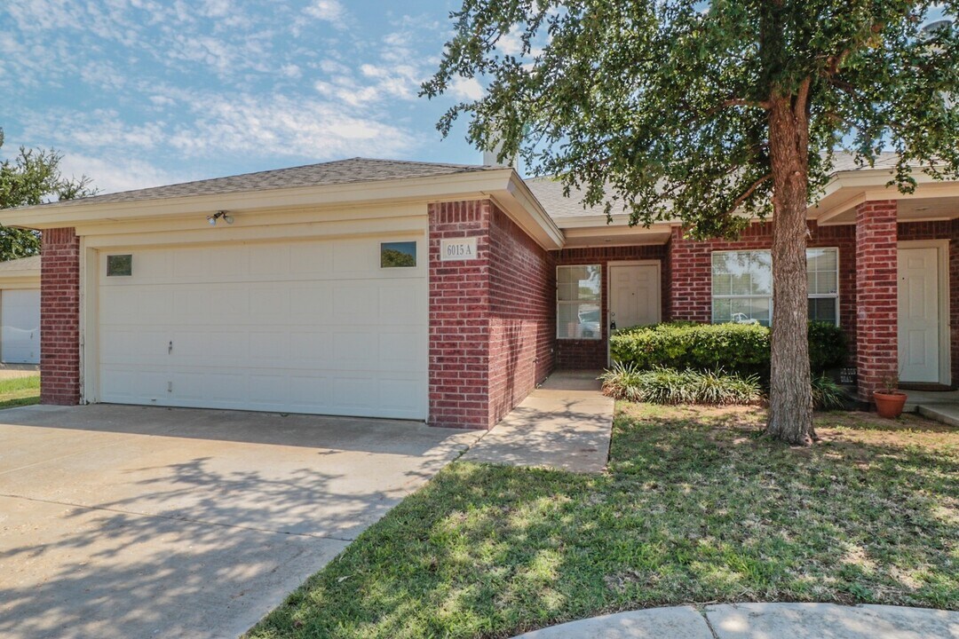 6015 3rd St in Lubbock, TX - Building Photo
