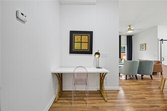 1278 Plaza Ave in Atlanta, GA - Foto de edificio - Building Photo