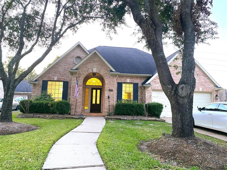 13022 Forester Canyon Ln in Sugar Land, TX - Foto de edificio