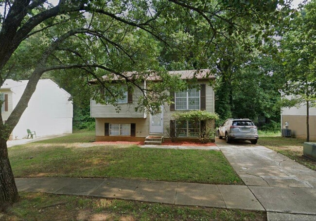 property at 1304 Old Pine Ct