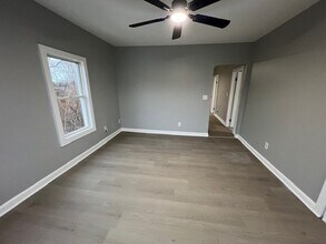 18 Beach St in Fairhaven, MA - Foto de edificio - Building Photo